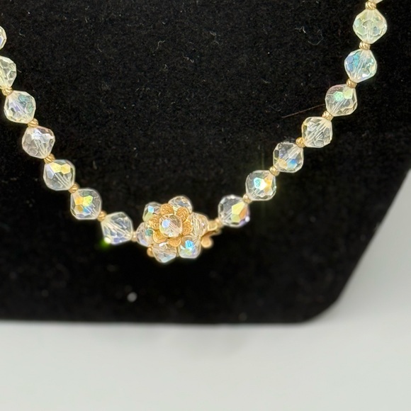 Jewelry - sparkly crystal aurora borealis beads with a floral cluster clasp.  0003